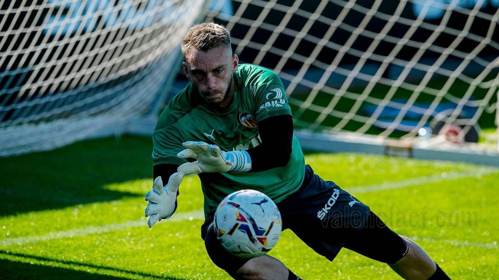 El porter Jasper Cillessen haurà d'operar-se d'una lesió al recte anterior