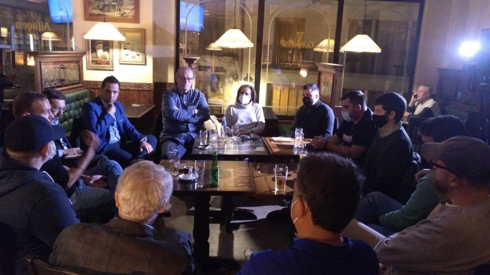 Reunió valencianista contra Meriton al bar Torino