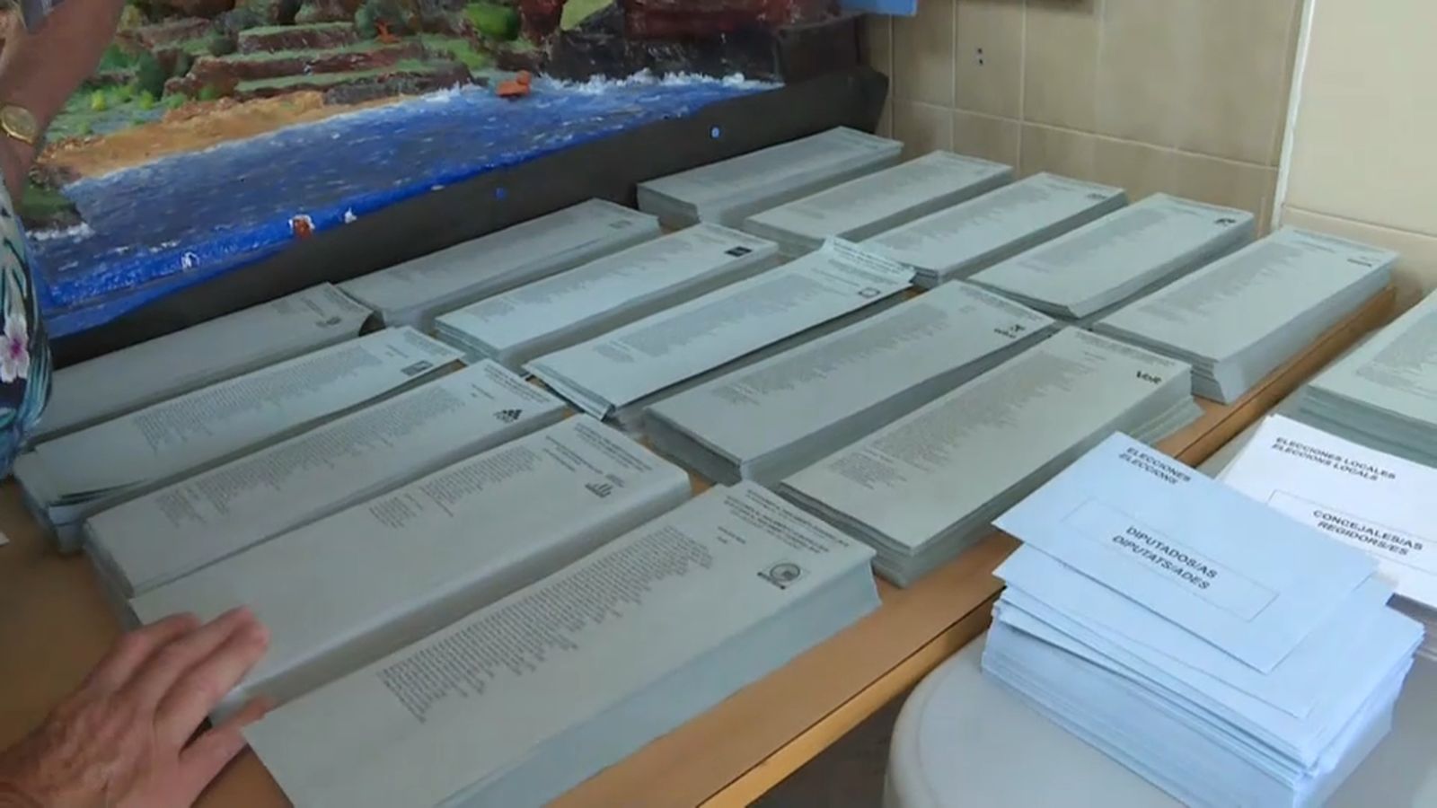 VÍDEO | Els líders dels partits valencians acudeixen a les urnes