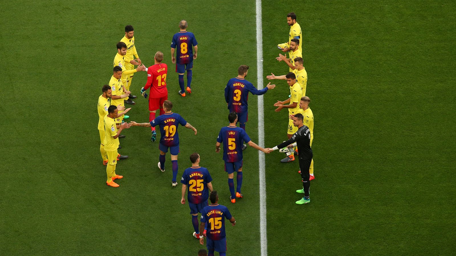 El Vila-real ha fet el passadís als jugadors del Barcelona, campions de Lliga