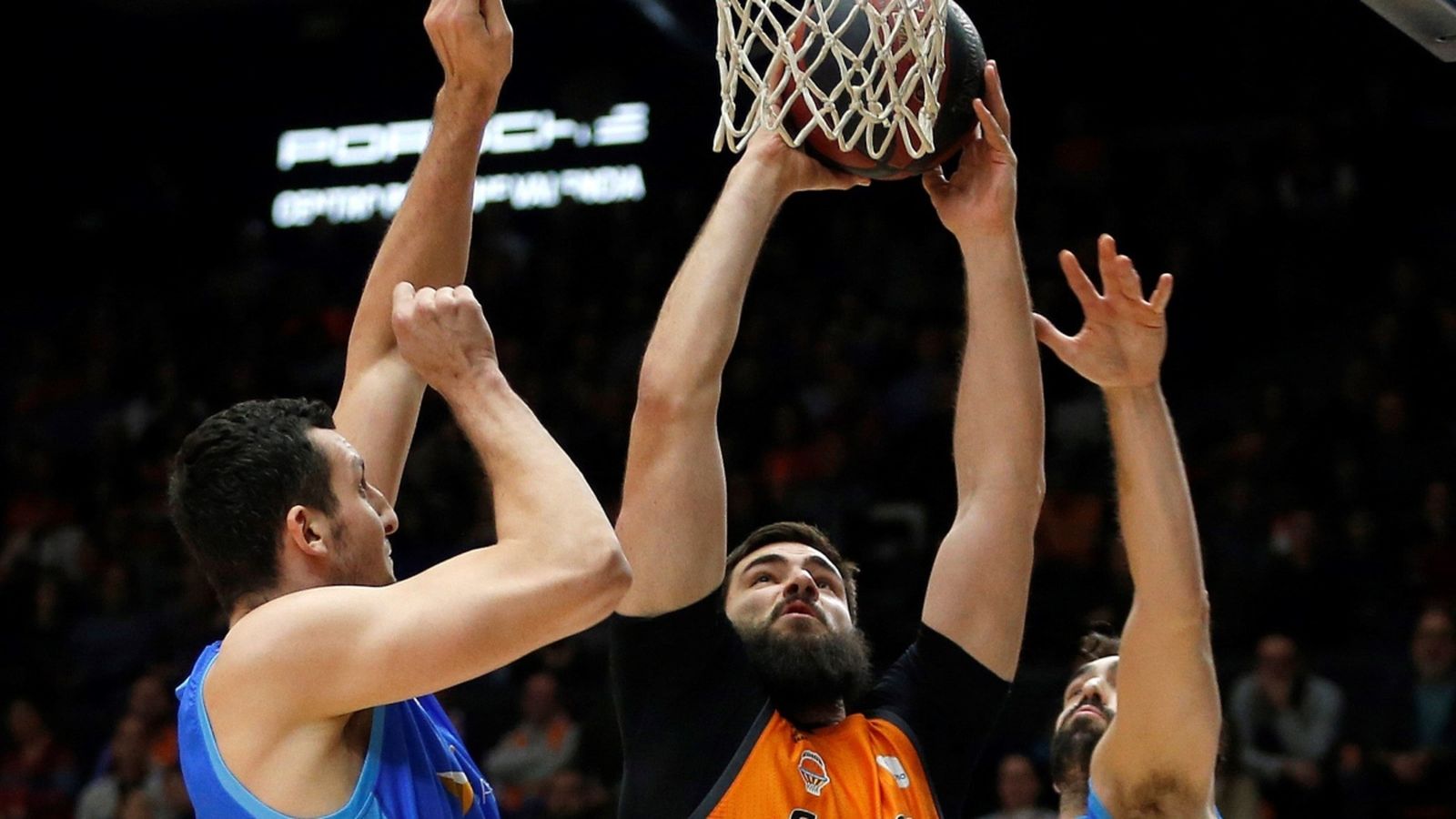 Dubljevic intenta anotar davant de la pressió de Benite