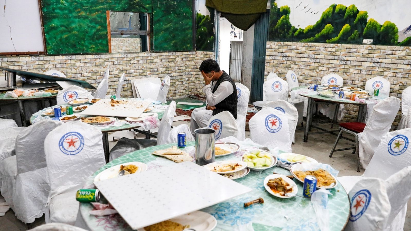 L'atac s'ha produït en una sala de Kabul on se celebrava una boda