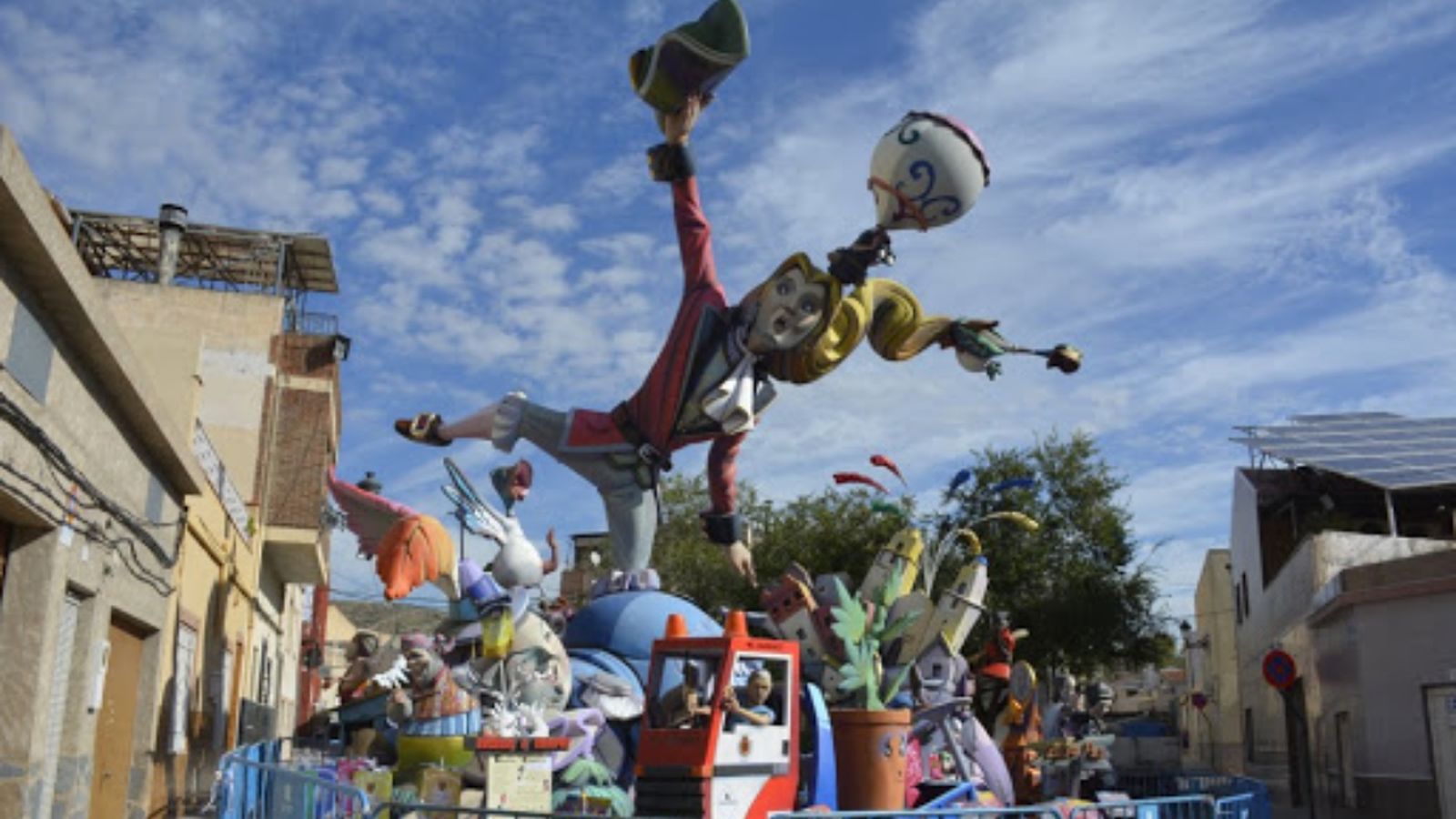 Elda se suma a les localitats que no celebraran falles el 2020