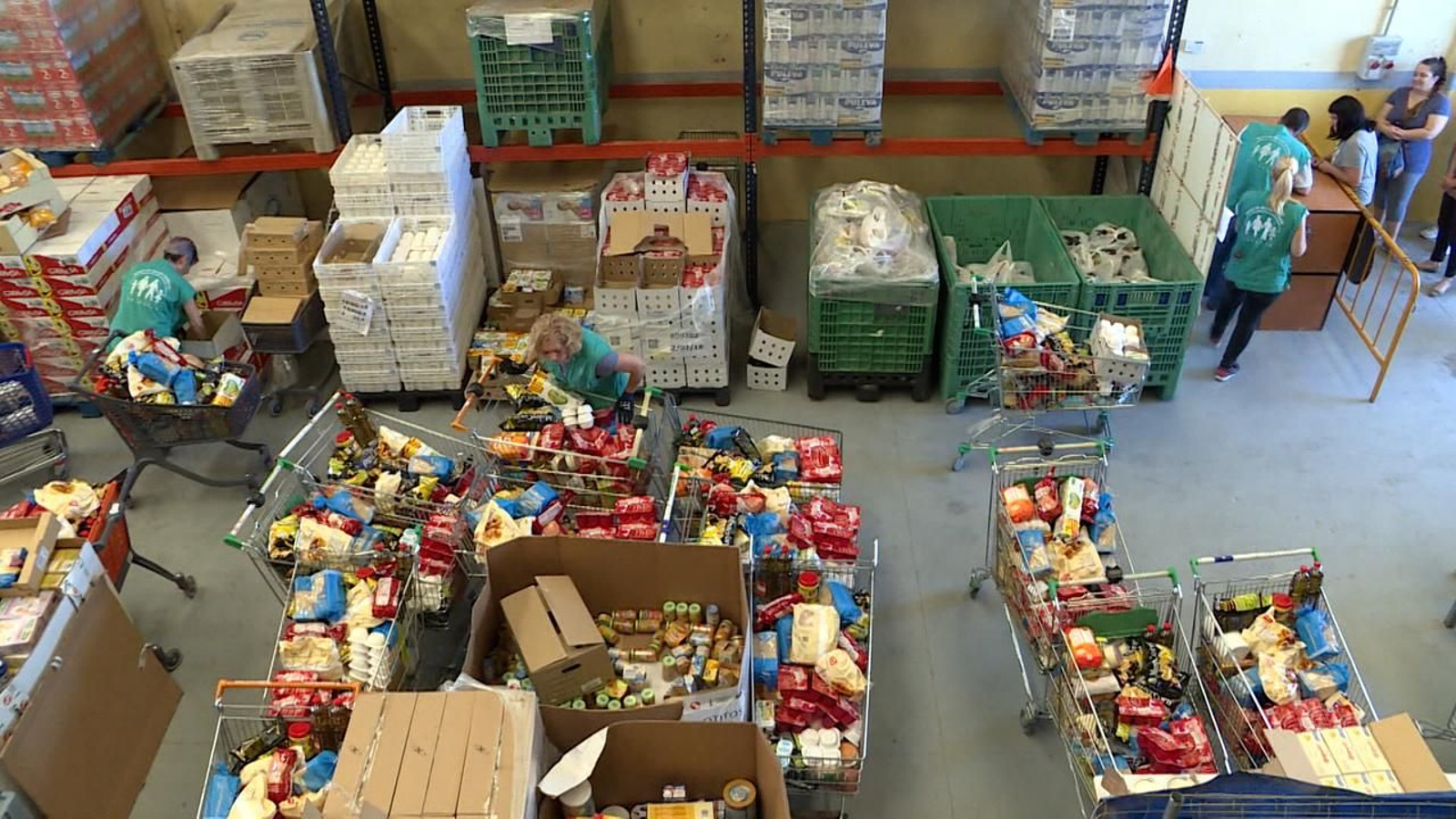 Zoom visita el Banc d'Aliments