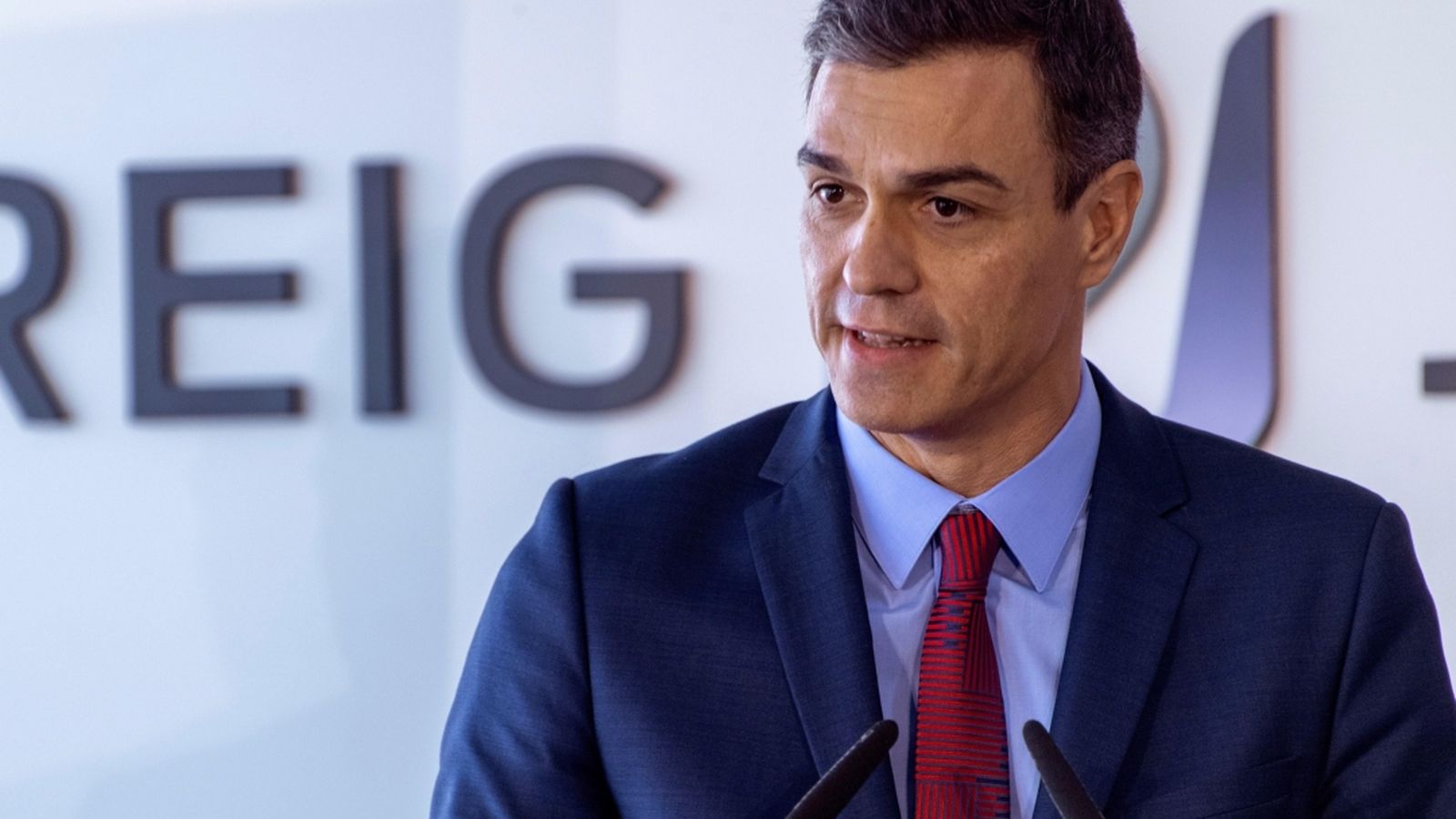 El president del govern espanyol, Pedro Sánchez, durant la inauguració de l'ampliació de les instal·lacions de la planta farmacèutica Reig Jofre