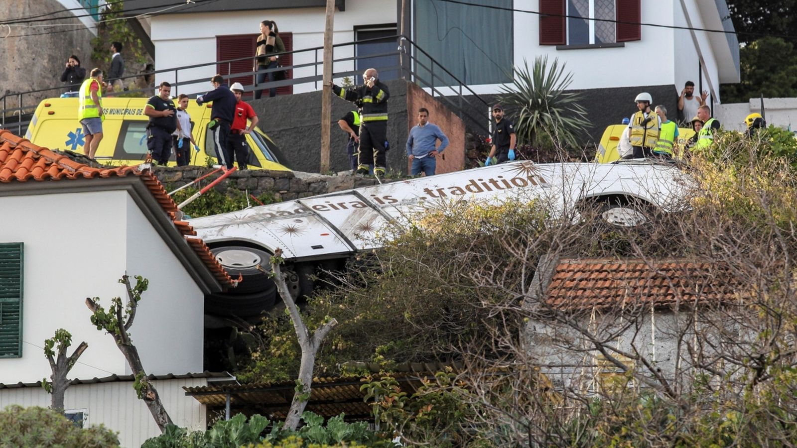 Accident d’un autobús turístic en el municipi de Santa Cruz, a l’illa de Madeira