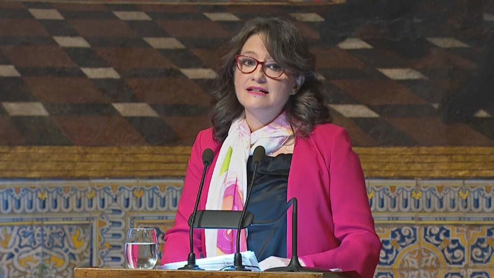 La vicepresidenta del Consell, Mónica Oltra, durant la intervenció al Palau de la Generalitat