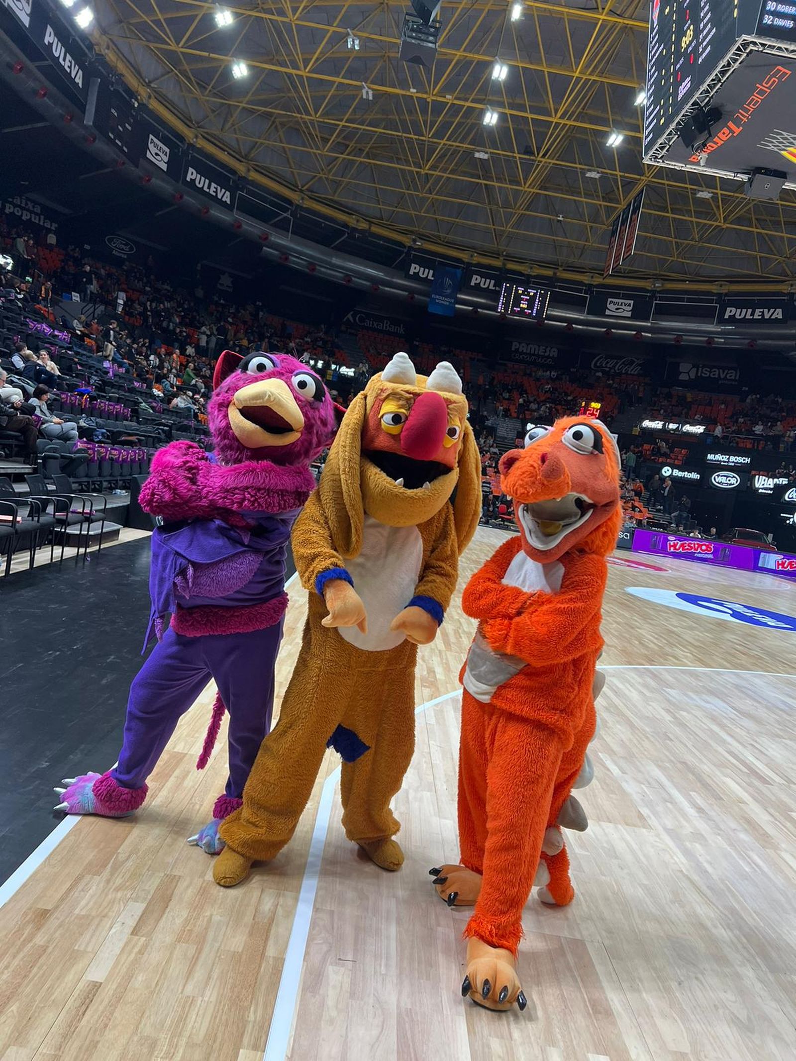 Una festa musical amb DJ Butoni i les Feretes al València Bàsket