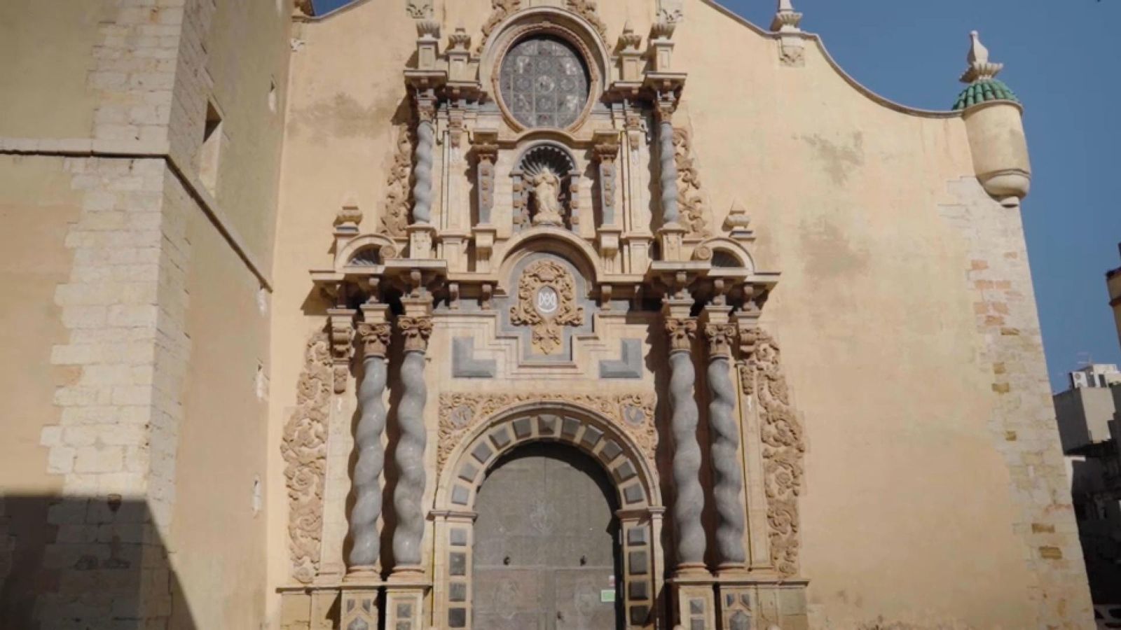 Capítol 53: Llosa de Ranes, Vinaròs, Fondó de les Neus, Villores. Temàtica: Les escoles
