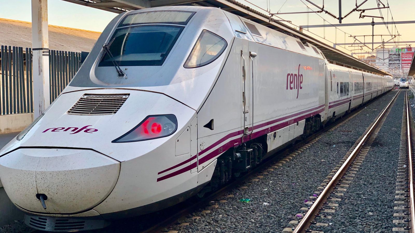 Un tren Euromed pel seu pas per València