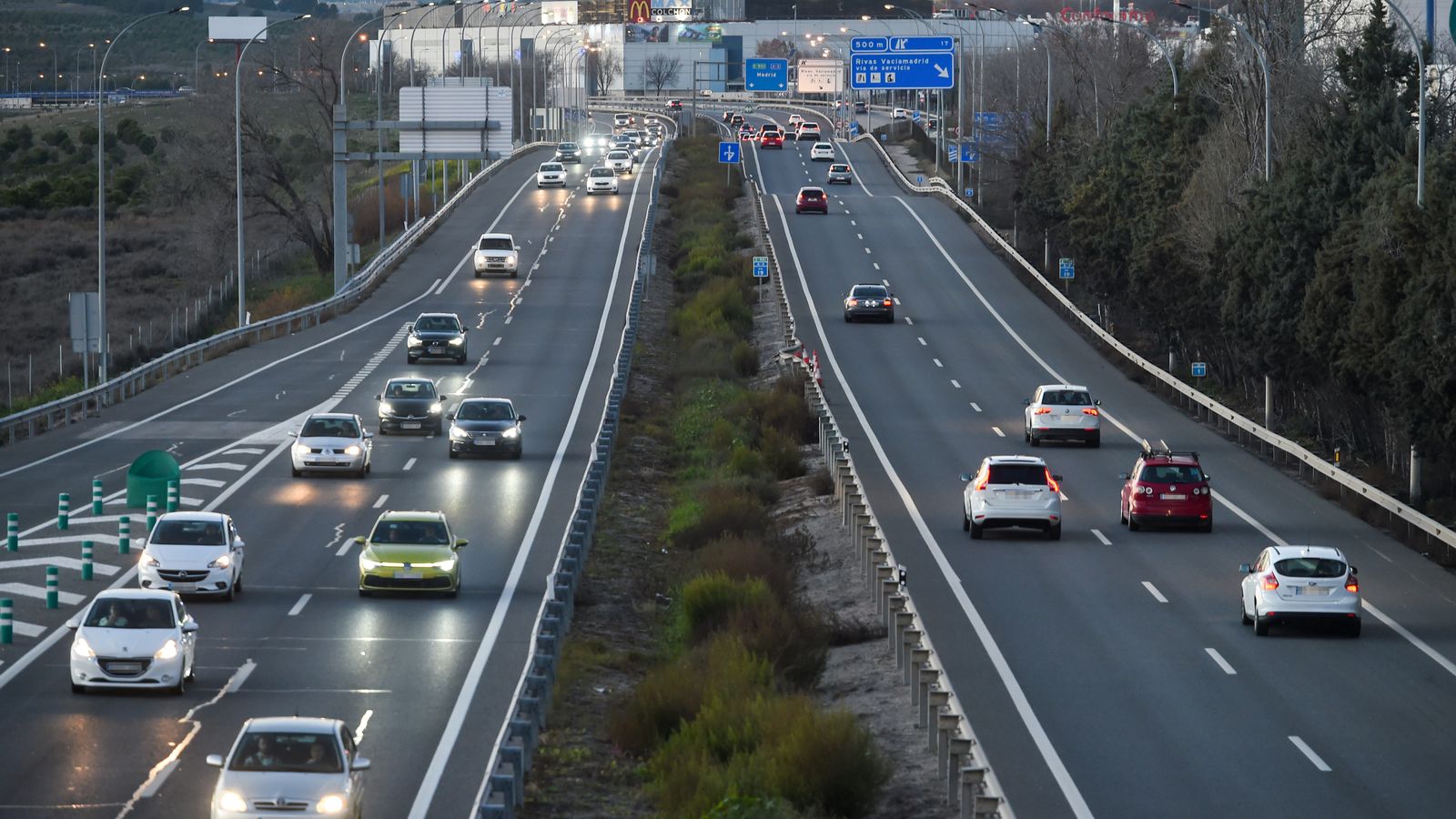 Imatge d'arxiu del trànsit en l'eixida de Madrid