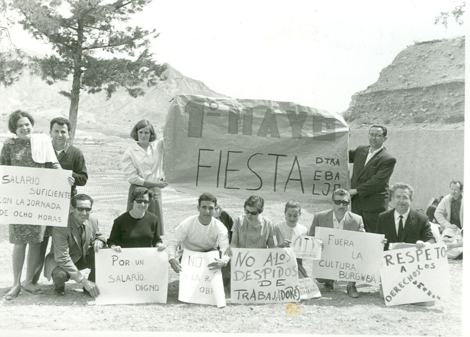 Fotografía de les reivindicacions del 1r de Maig a Novelda l'any 1968. 
