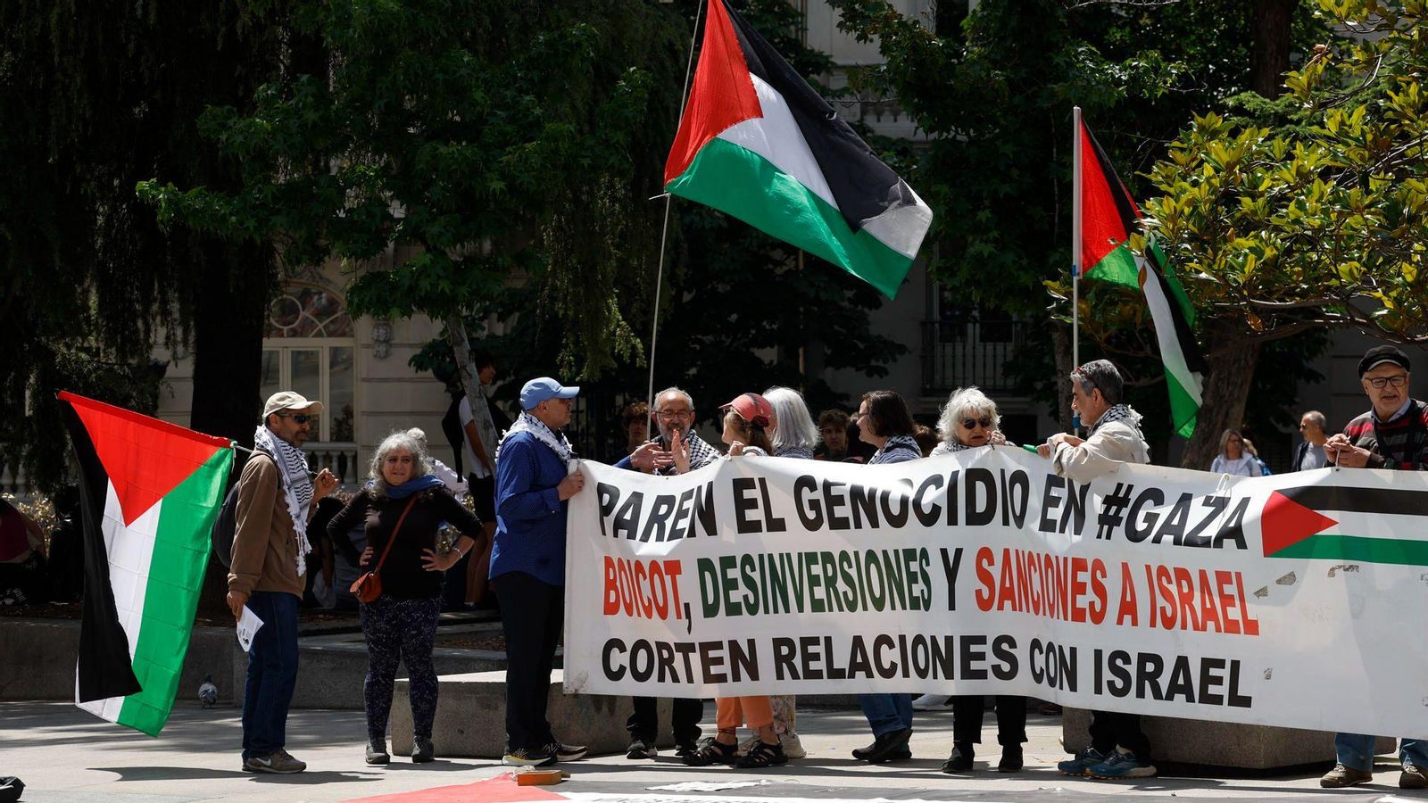 Una concentració de suport a Palestina davant el Congrés este dimecres, quan Sánchez va anunciar el reconeixement com a estat