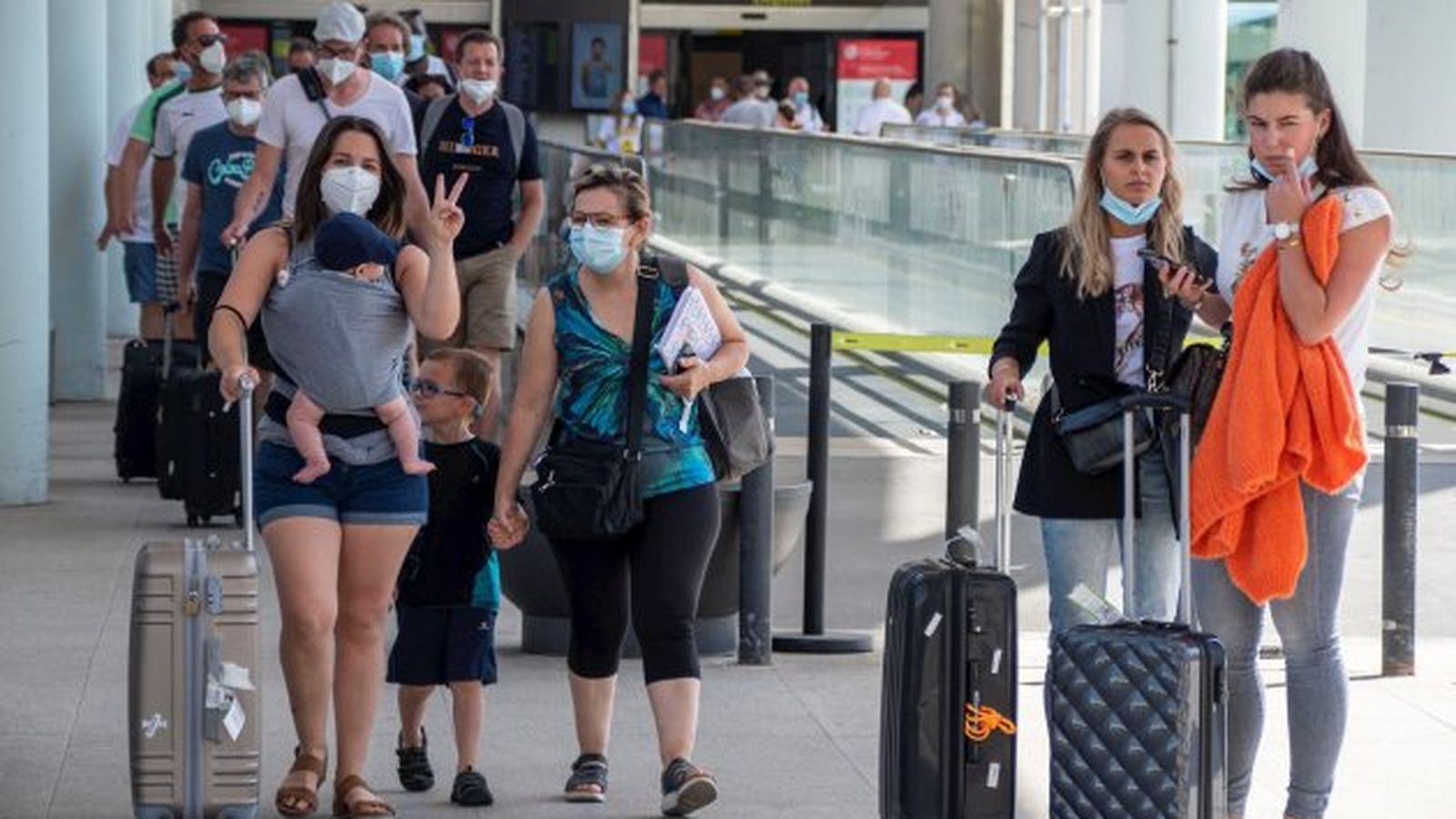 Passatgers arribant a l'aeroport de Palma, aquest mes de juny