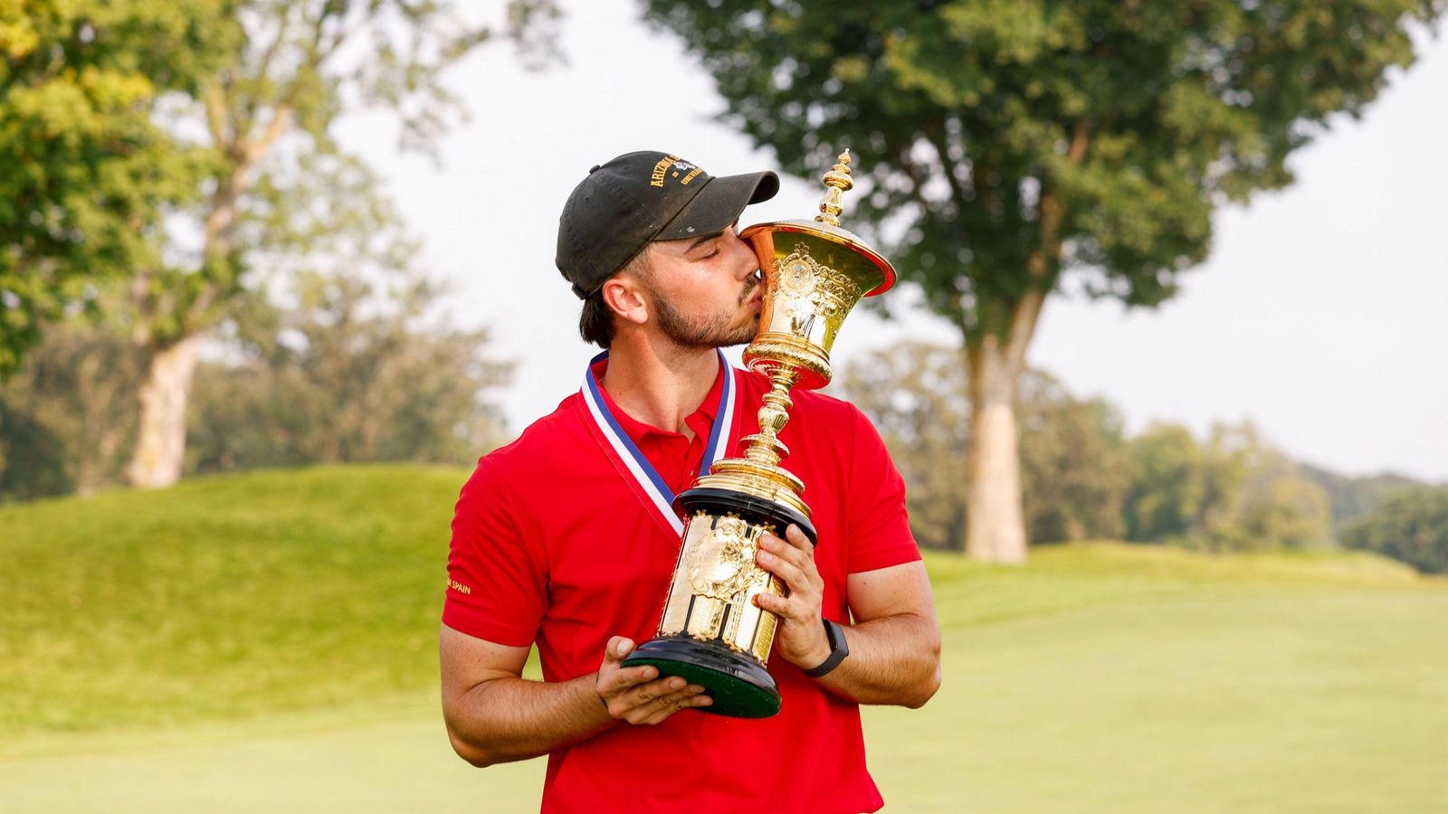 Josele Ballester, amb el trofeu de campió