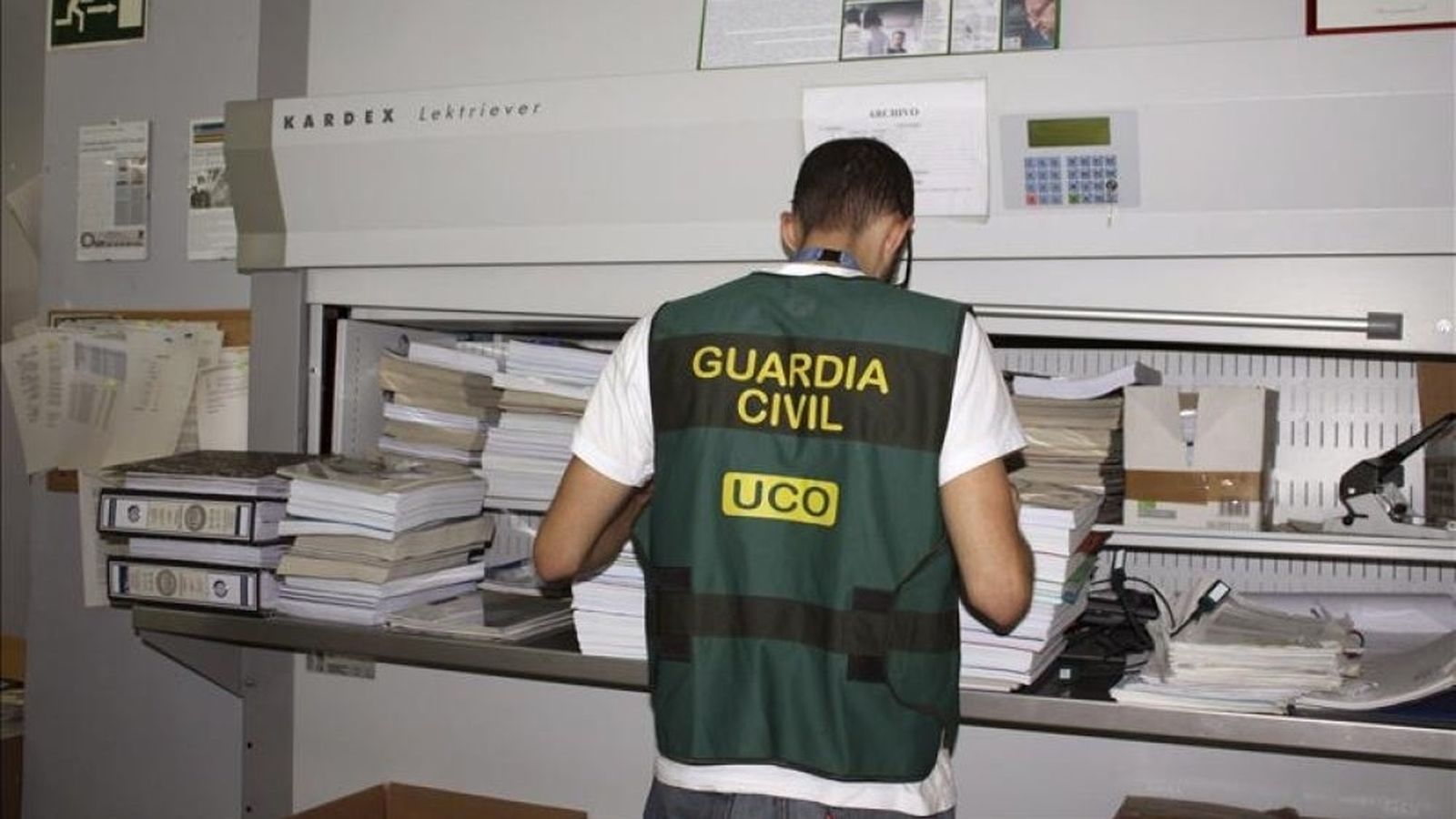 Agent de la unitat de delictes econòmics (UCO) de la Guàrdia Civil en una imatge d'arxiu