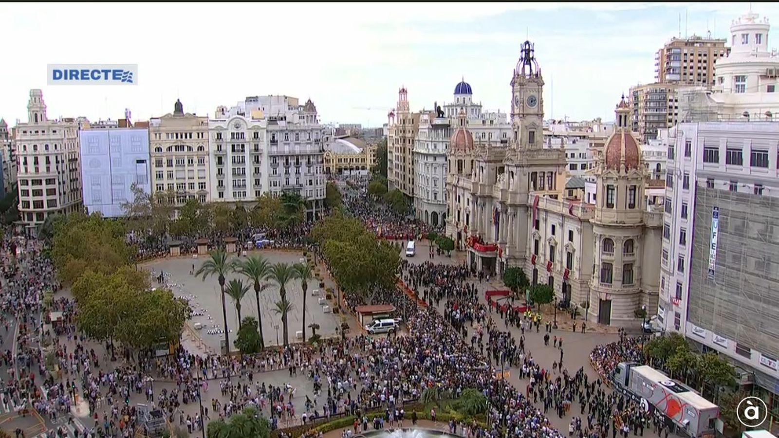 Desplegament tècnic a la Plaça de l'Ajuntament de València