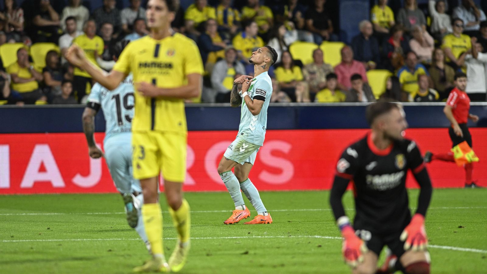 Anthony celebra el gol a l'Estadi de la Ceràmica