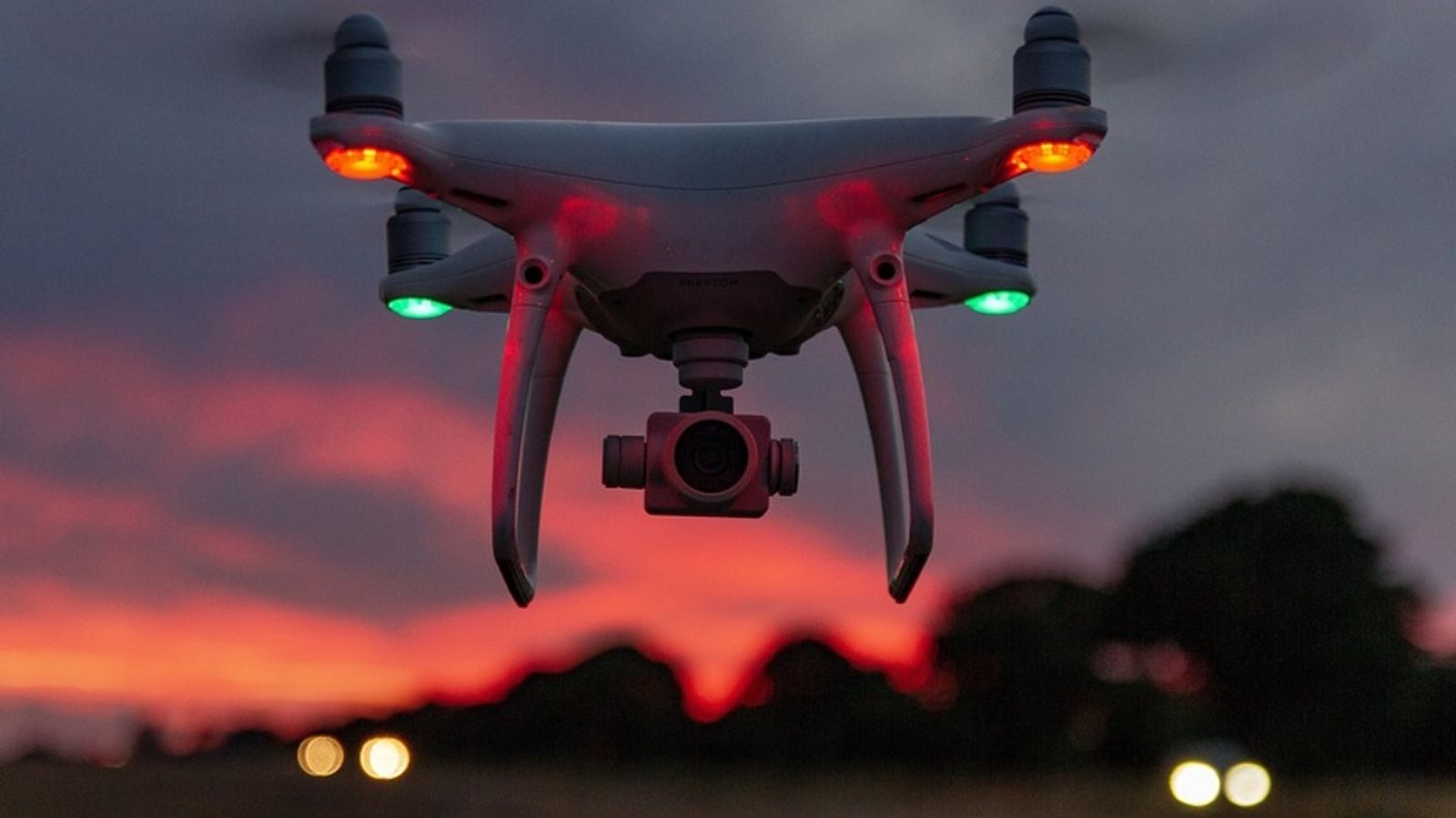 L'Ajuntament d'Elx explica que els últims vídeos se centraven en els espectacles pirotècnics nocturns