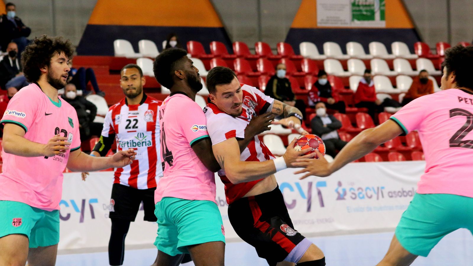 El Port de Sagunt perd 24-39 davant un gran Barça