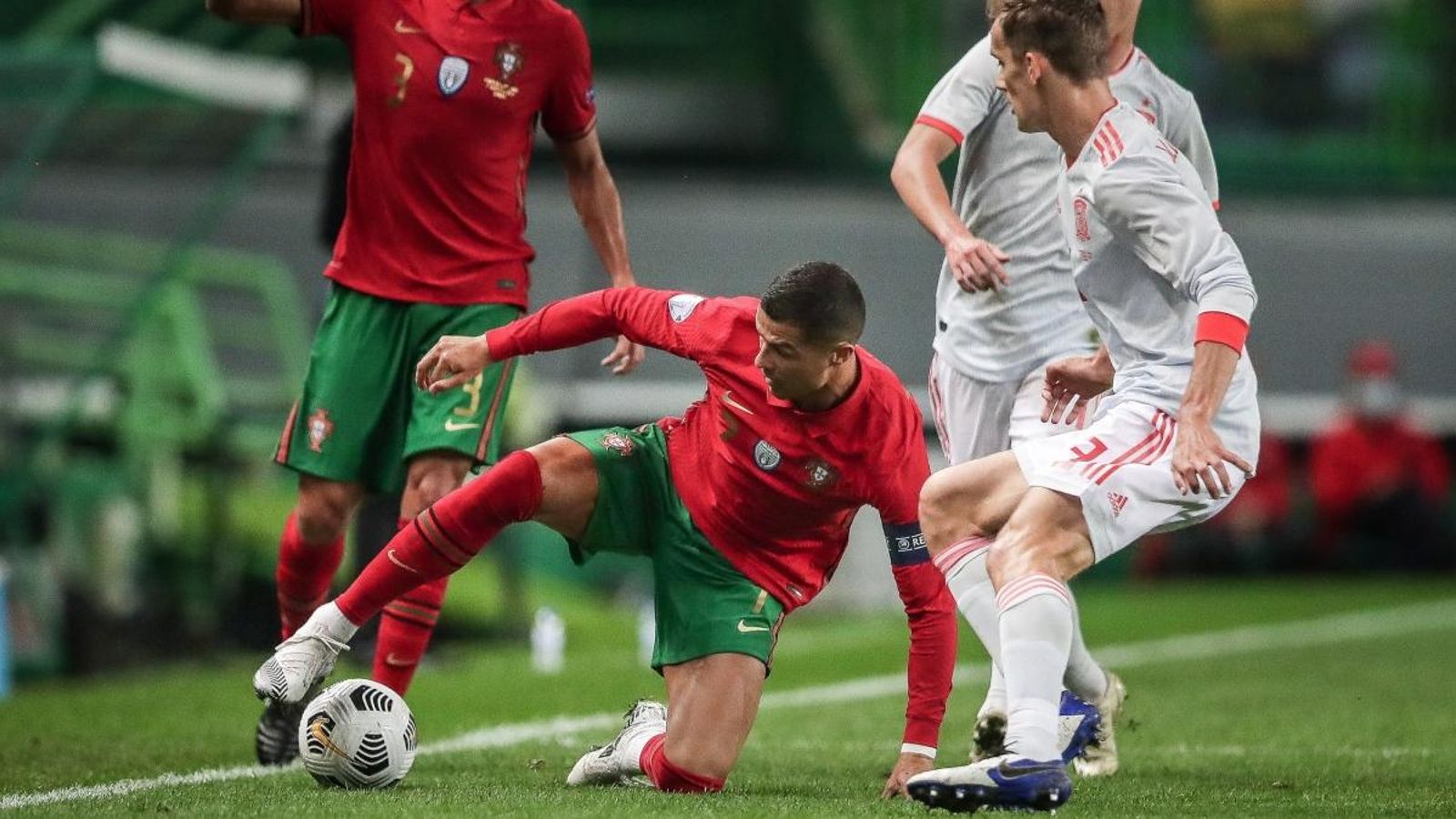 Campaña debuta en l'empat contra Portugal