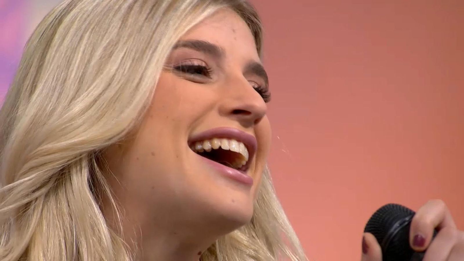 Actuació Samantha en "A la Ventura"