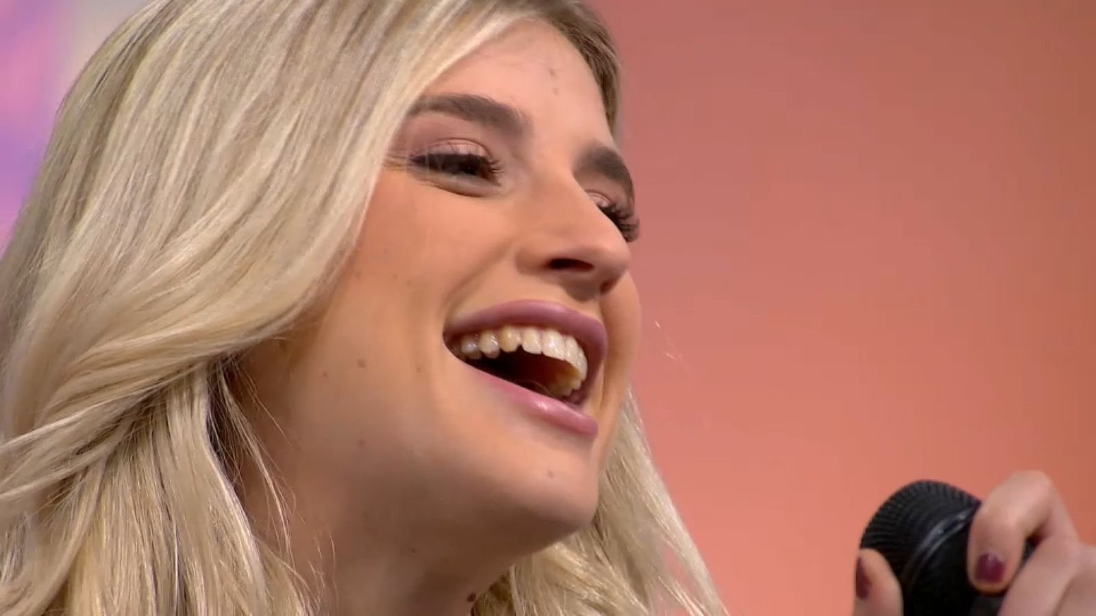 Actuació Samantha en "A la Ventura"