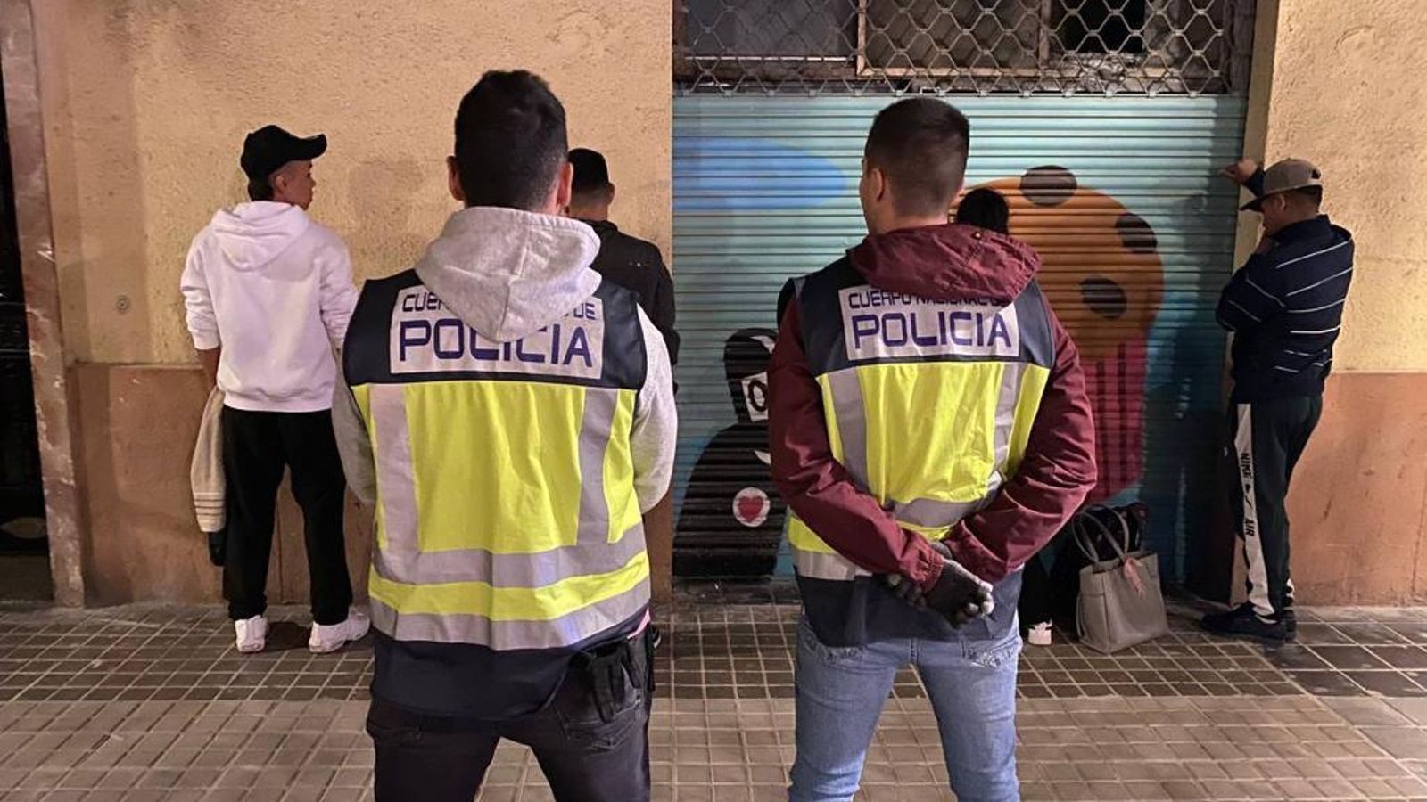 Un moment de l'operació policial a Orriols