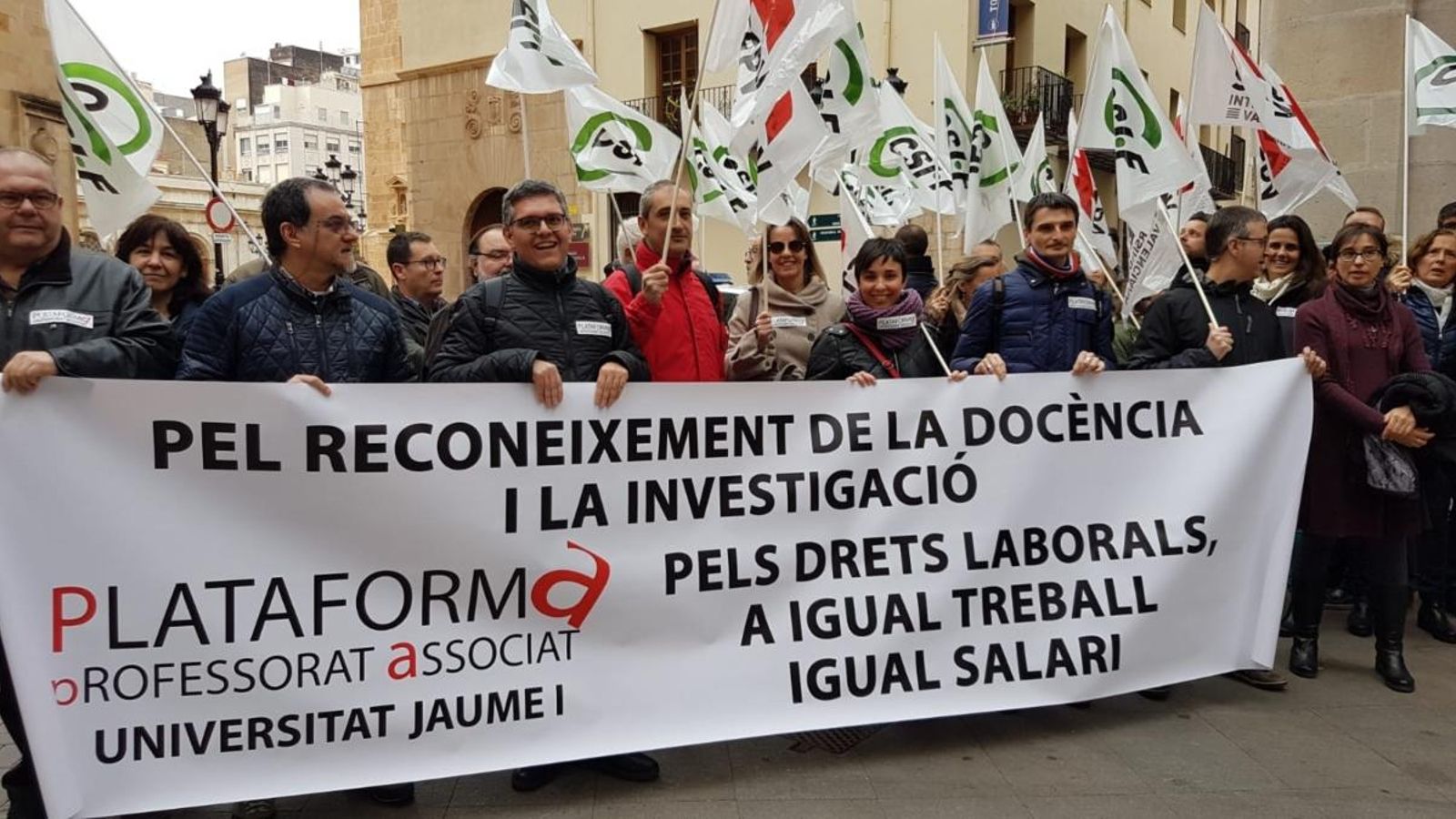 El professorat durant la concentració