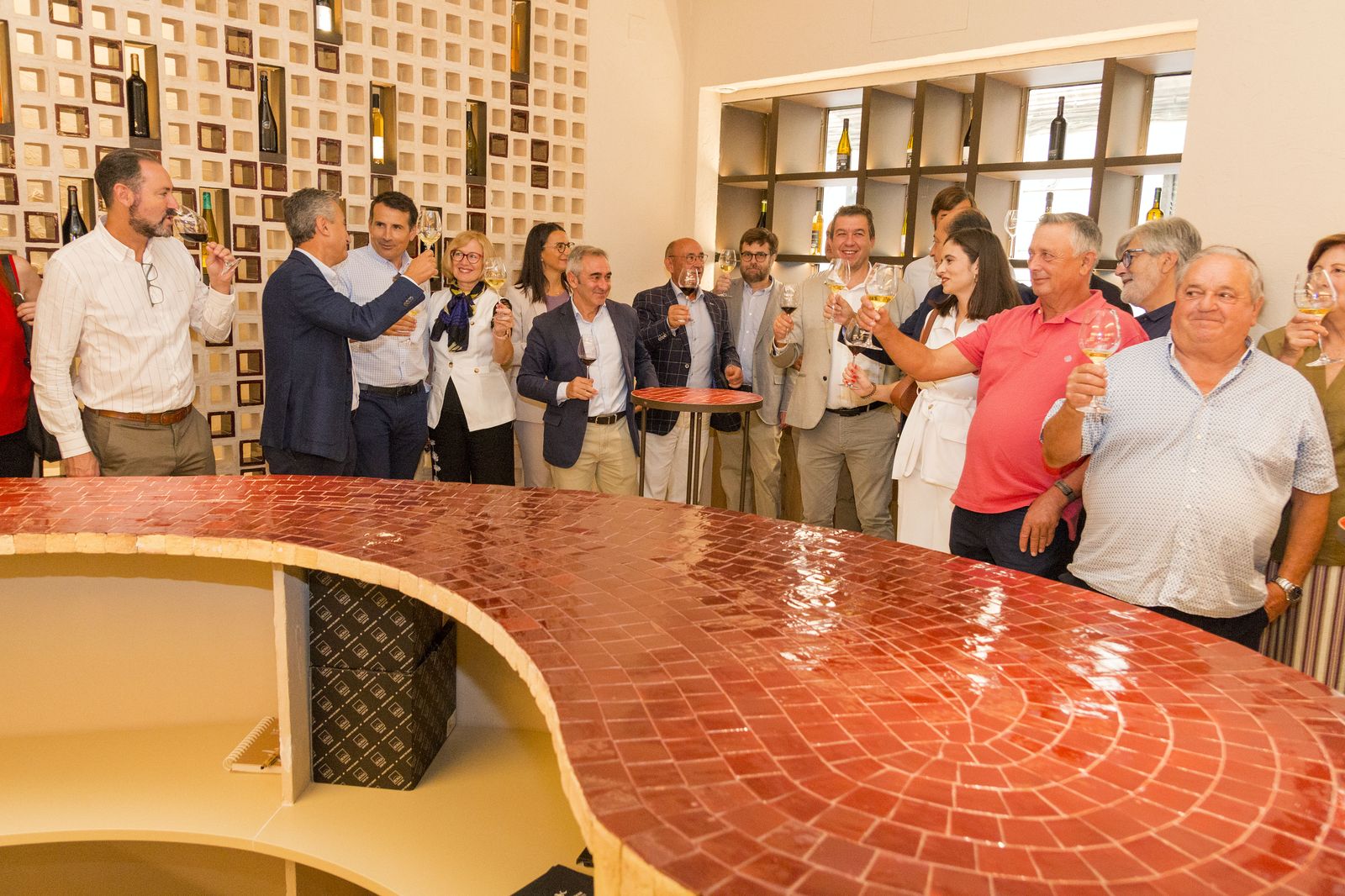 Brindis inaugural del centre DOP València