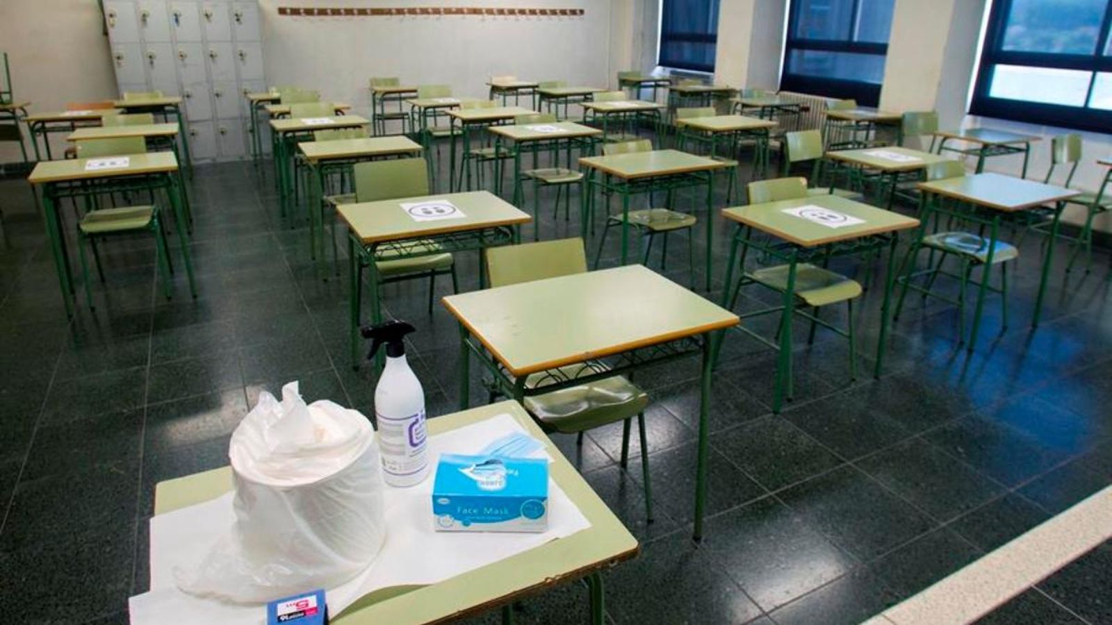 A les aules es mantindrà la distància social i serà obligatori l'ús de mascaretes