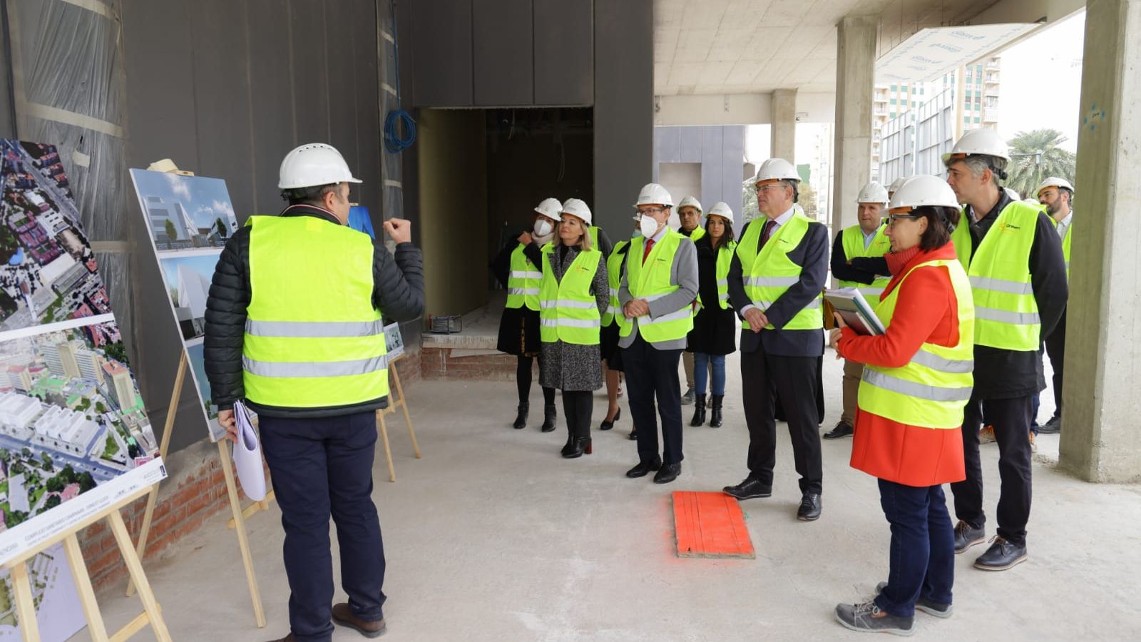 Puig visita les obres del nou parc sanitari Campanar-Ernest Lluch, aquest dimecres