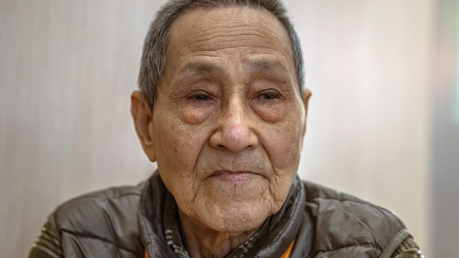 Bao Tong (Haining, 1932), és el més alt càrrec empresonat en relació amb les manifestacions de Tiananmen pel seu suport a una solució dialogada