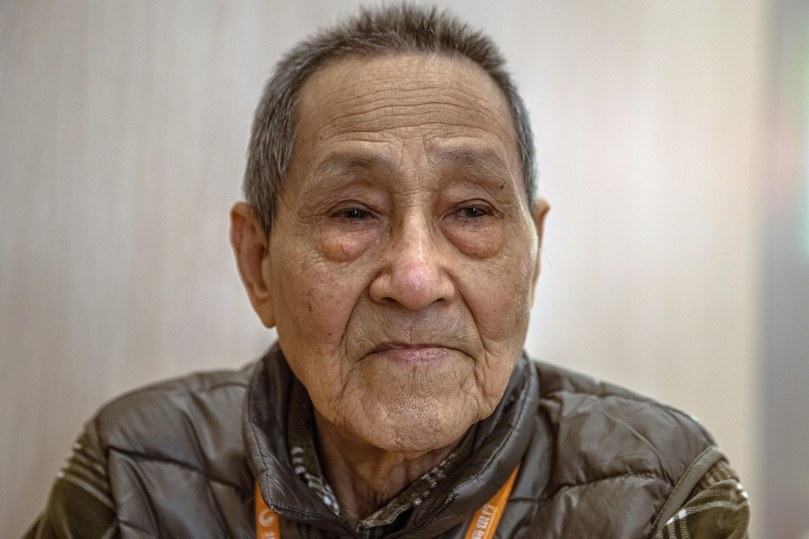 Bao Tong (Haining, 1932), és el més alt càrrec empresonat en relació amb les manifestacions de Tiananmen pel seu suport a una solució dialogada