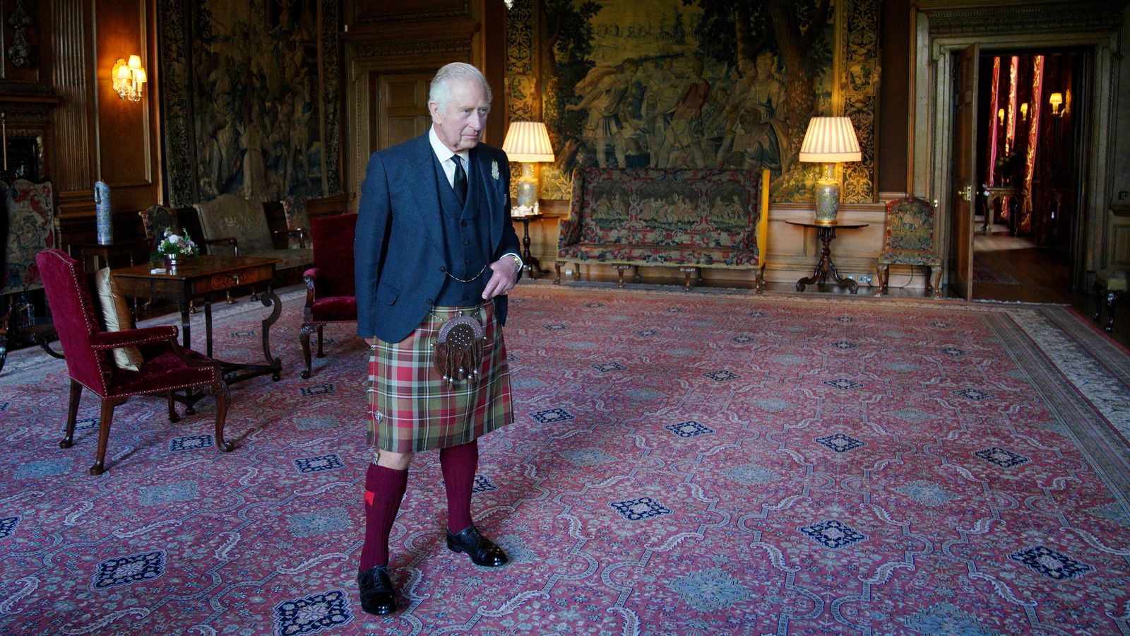 El rei Carles en el Palau de Holyroodhouse, Edimburg, Escòcia, Gran Bretanya