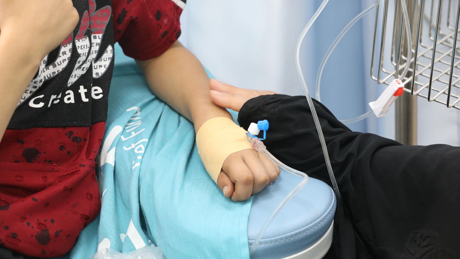 Un menut malalt de càncer a Gaza, en una imatge d'arxiu