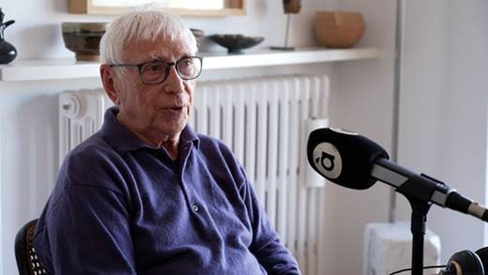 L'intèrpret conta, a través d’anècdotes i vivències, com van ser els inicis en una època marcada per la censura.