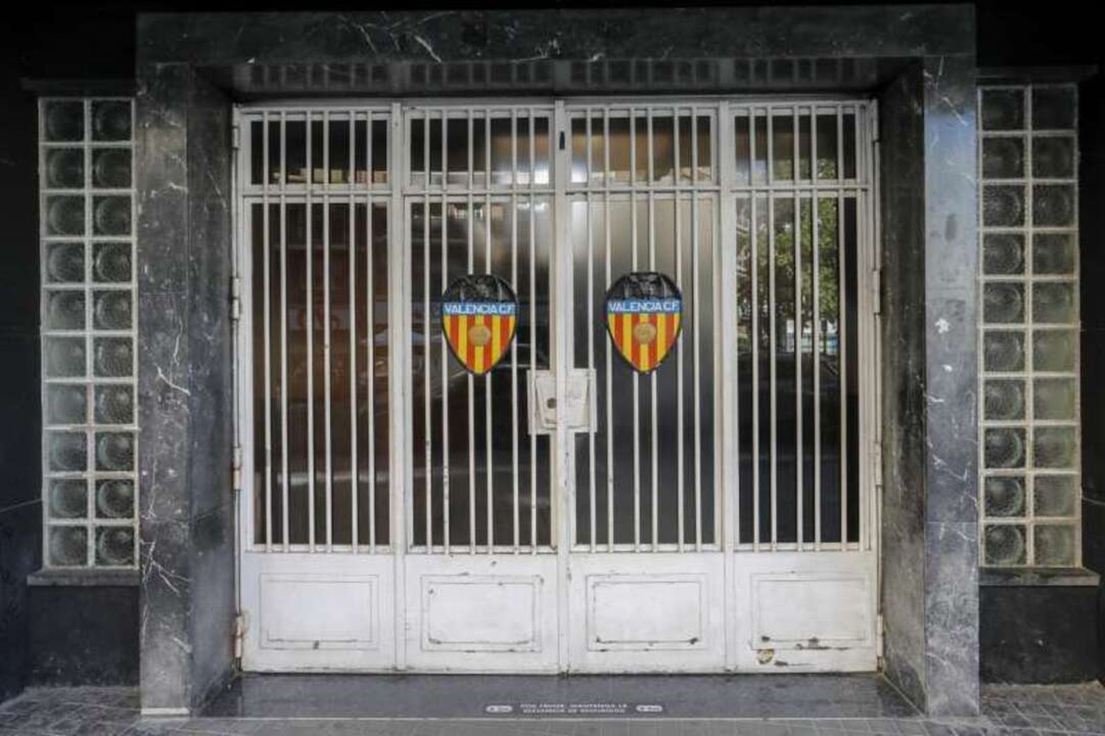 11.12.2023 | Línia de fons