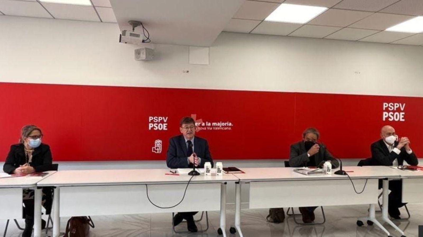 El secretari general del PSPV-PSOE, Ximo Puig, en la reunió interparlamentària socialista