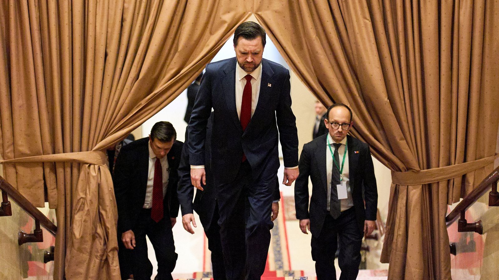 La delegacio estatunidenca abandona Islamabad sense aconseguir un acord de pau amb l'Iran