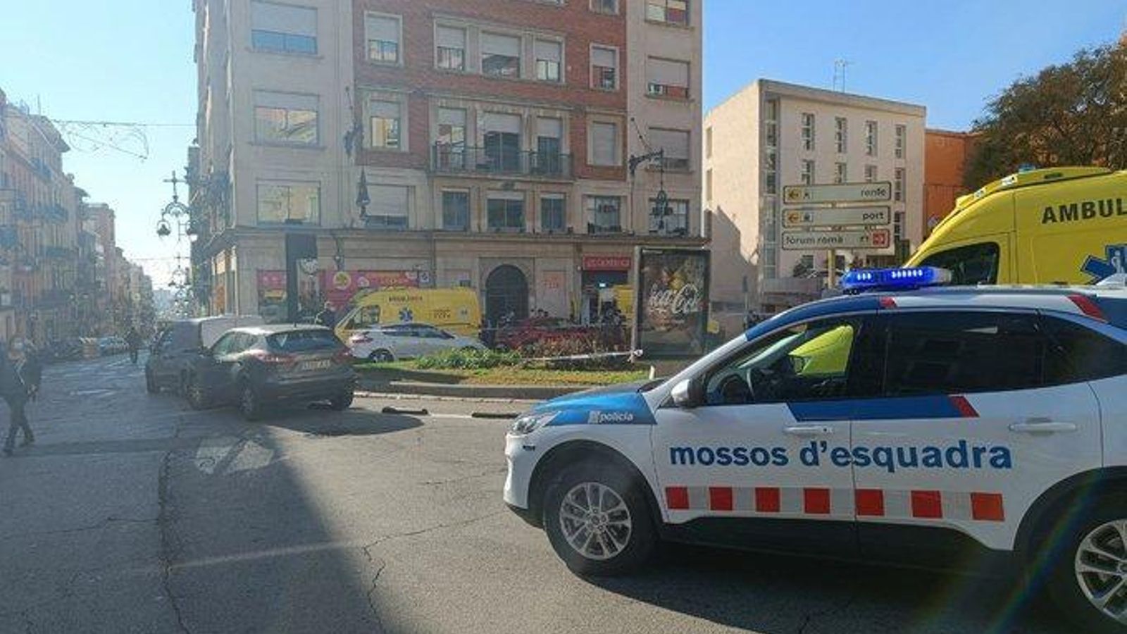 Imatge del dispositiu policial organitzat per detindre el pressumpte autor del tiroteig