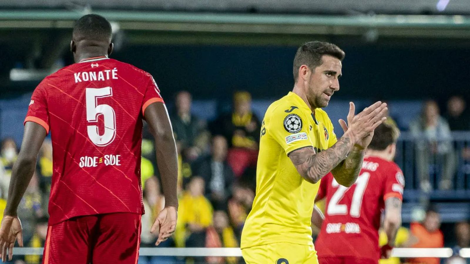 Paco Alcácer, durant el partit de tornada de les semifinals de la Champions League, a l'estadi de la Ceràmica