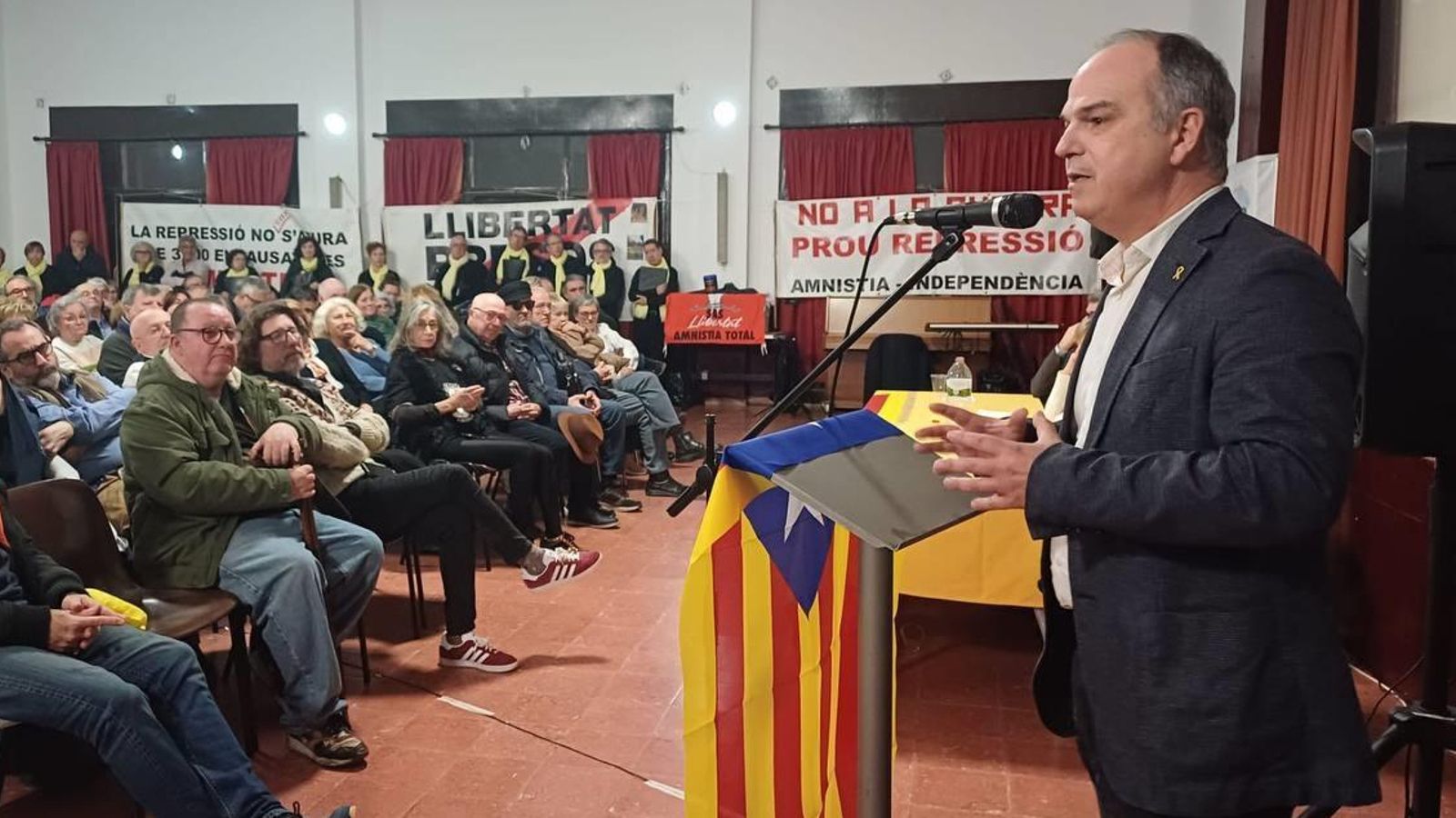 El secretari general de JxCat, Jordi Turull, participa en un concentració per l’amnistia, l’autodeterminació i la independència a Cornellà