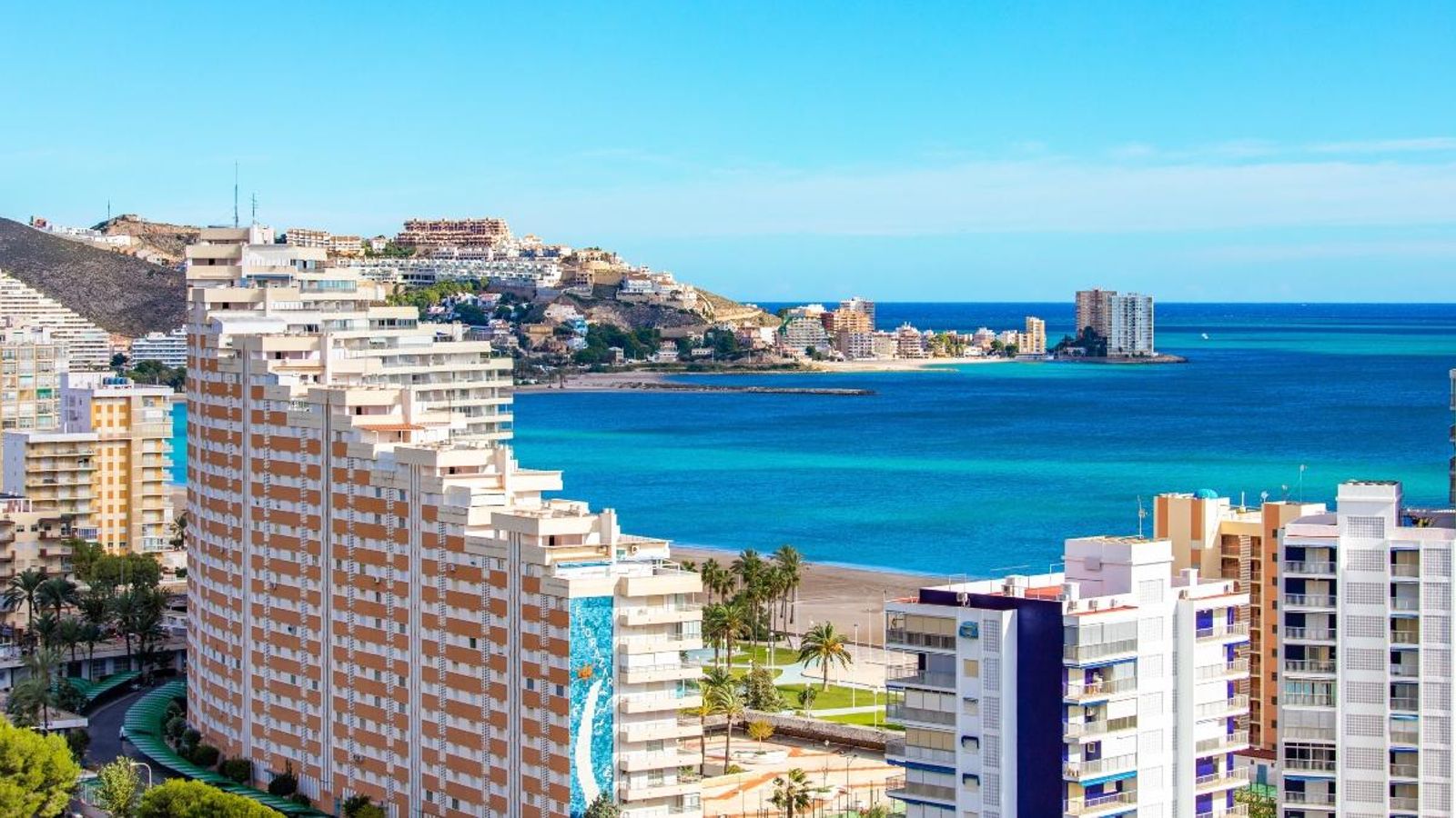 Vista de la badia de Cullera, un dels municipis amb una important oferta turística