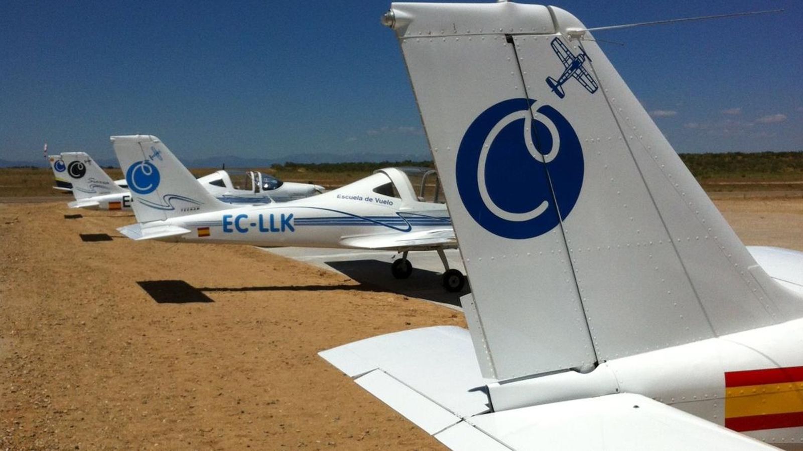 Moren dues persones en caure una avioneta a Casarrubios del Monte (Toledo)