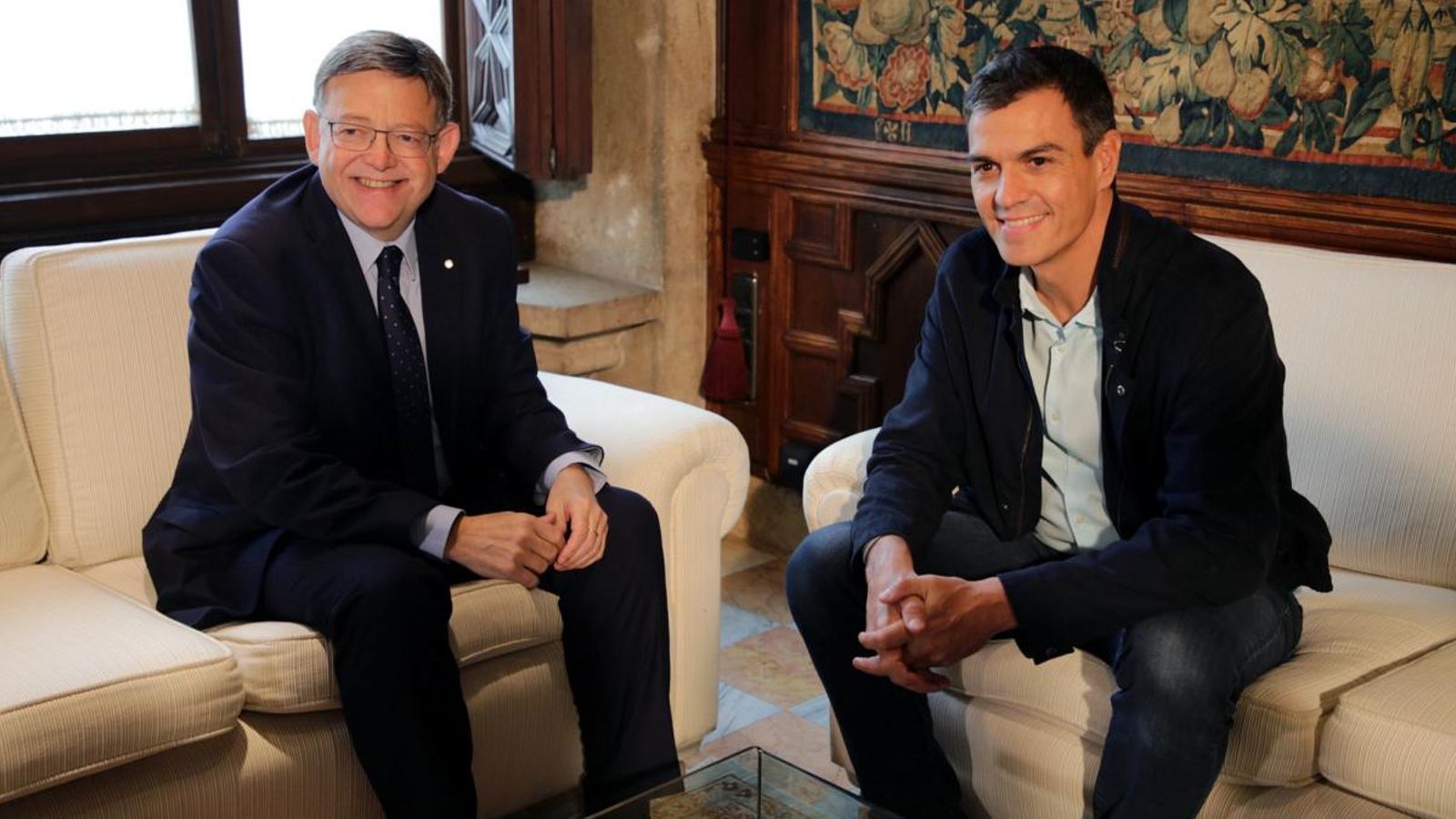 El president de la Generalitat i líder dels socialistes valencians, Ximo Puig, i el secretari general del PSOE, Pedro Sánchez en una imatge d'arxiu.