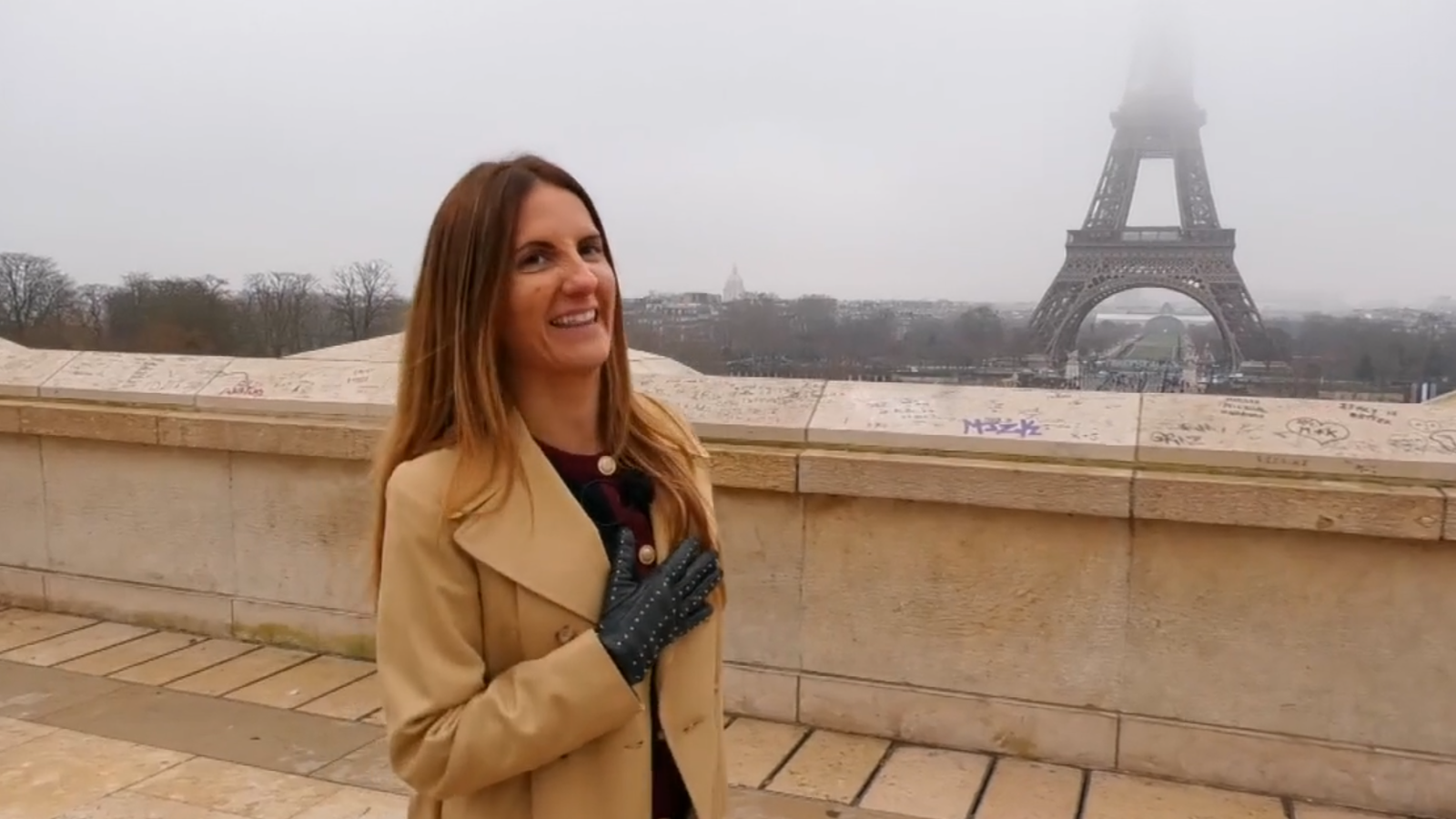 Yolanda Sánchez, d'Alacant, fa cinc anys que viu a París i ens portarà a l'Avenue Montaigne, coneguda per ser el centre de la moda de luxe