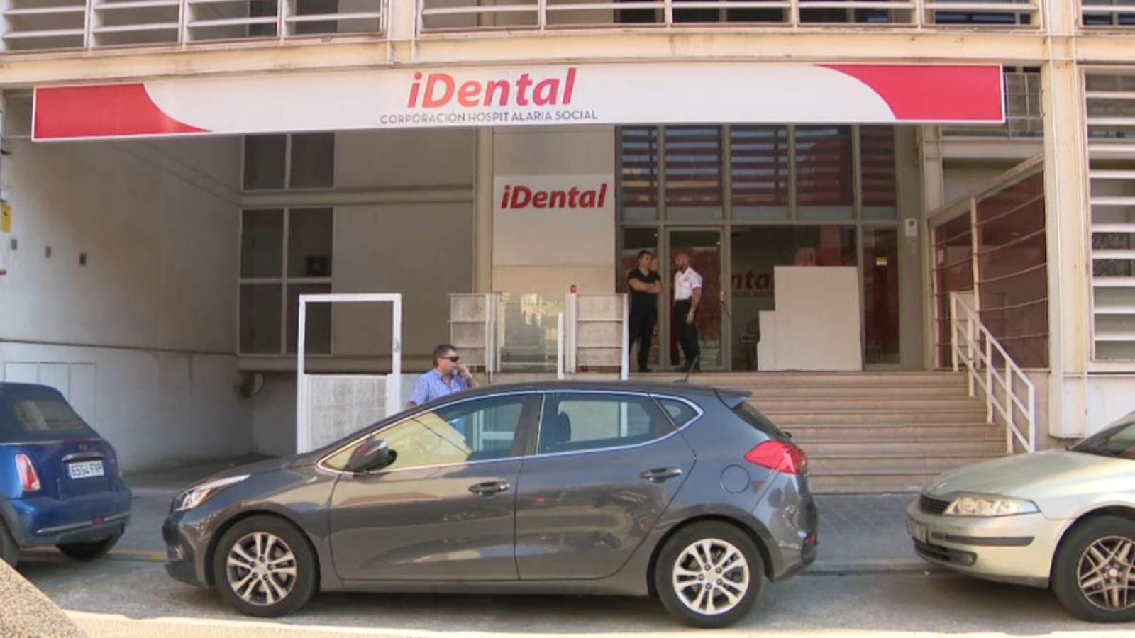 Els gestors de la clínica iDental, detinguts i acusats d'estafa continuada o apropiació indeguda, entre altres delictes.