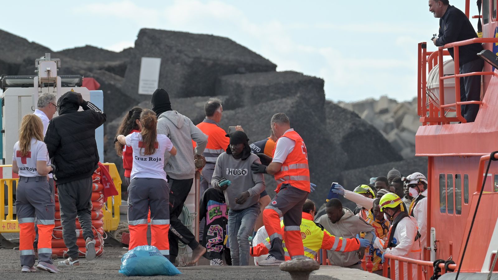 Imatge d'arxiu d'una embracació de Salvament Marítim arribant a la Restinga