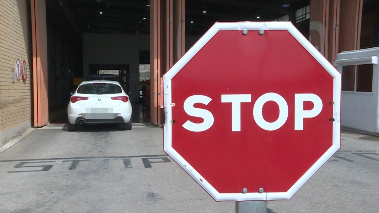 Cues cada vegada més llargues a les ITV